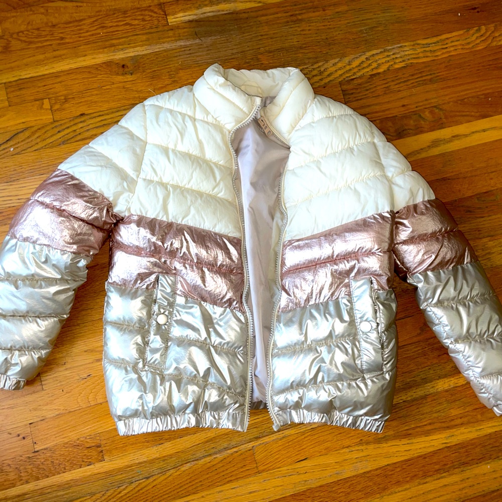 Zara girls size 9 puffer jacket. Gold ombré color.